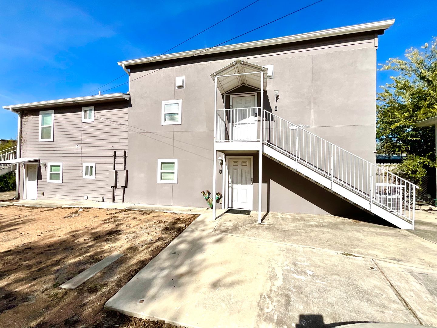 San Antonio Apartment: 319 South Olive Street