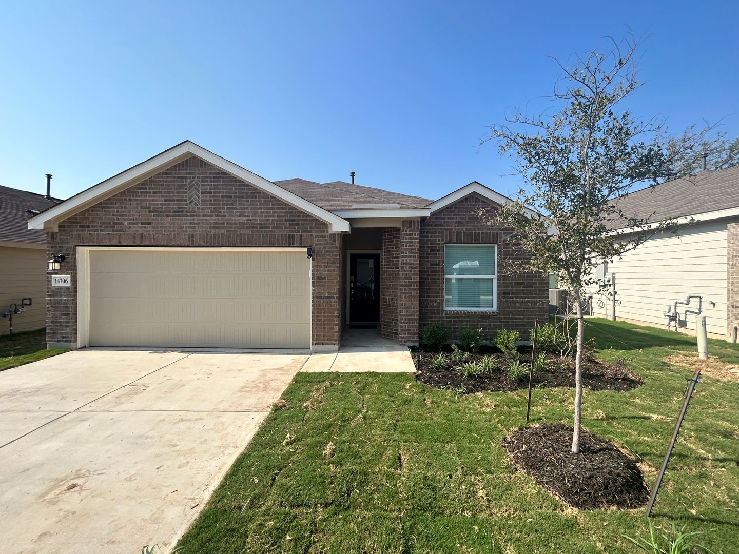 San Antonio House: 14706 Somerset Mill