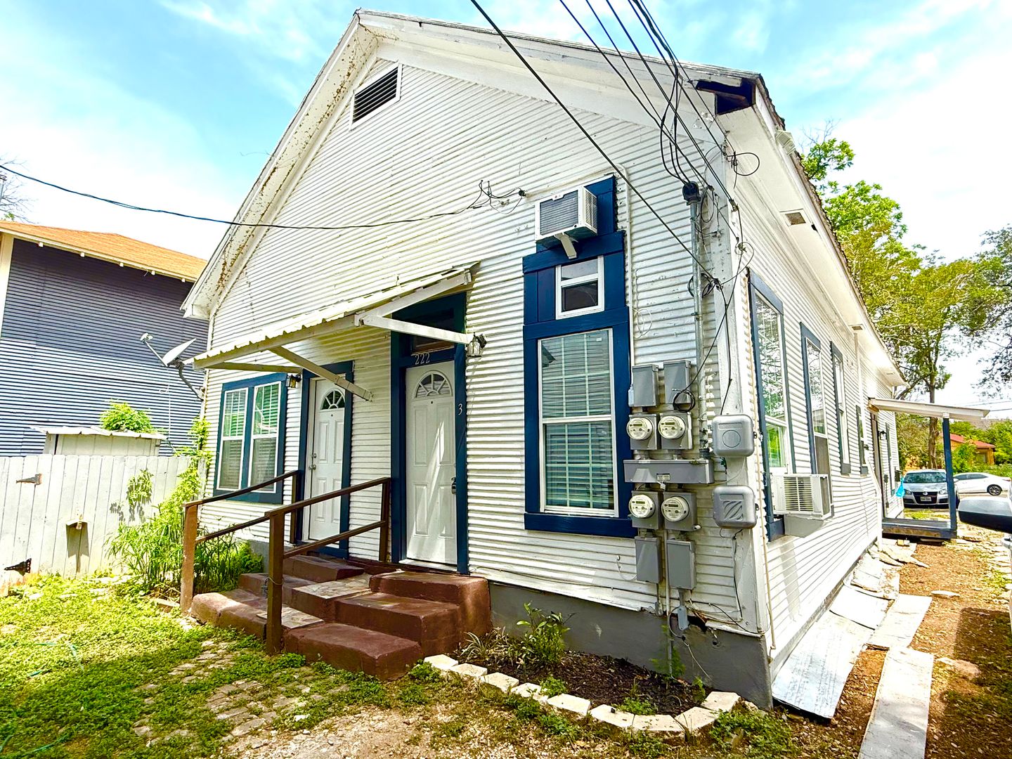 San Antonio Apartment: 222 Army Boulevard