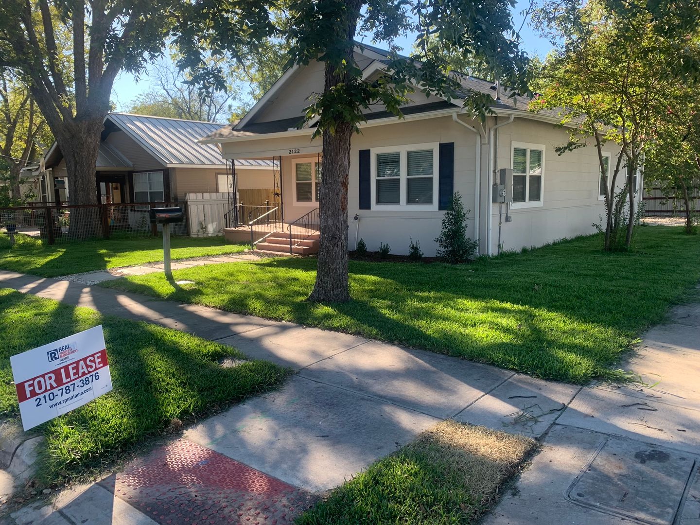 2122 San Luis Street 2 of 12