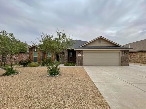 4 bed, 3 bath in Southwest Lubbock – photo 1