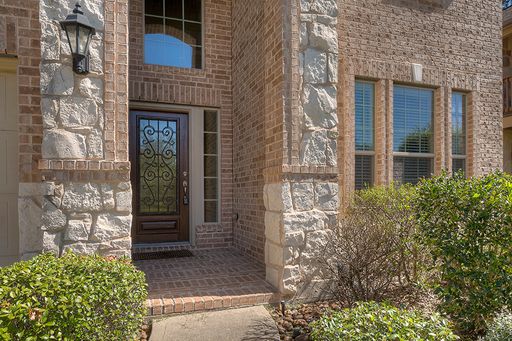 4 Bedroom Rental – 10 Quillwood Place, The Woodlands, TX 77354
