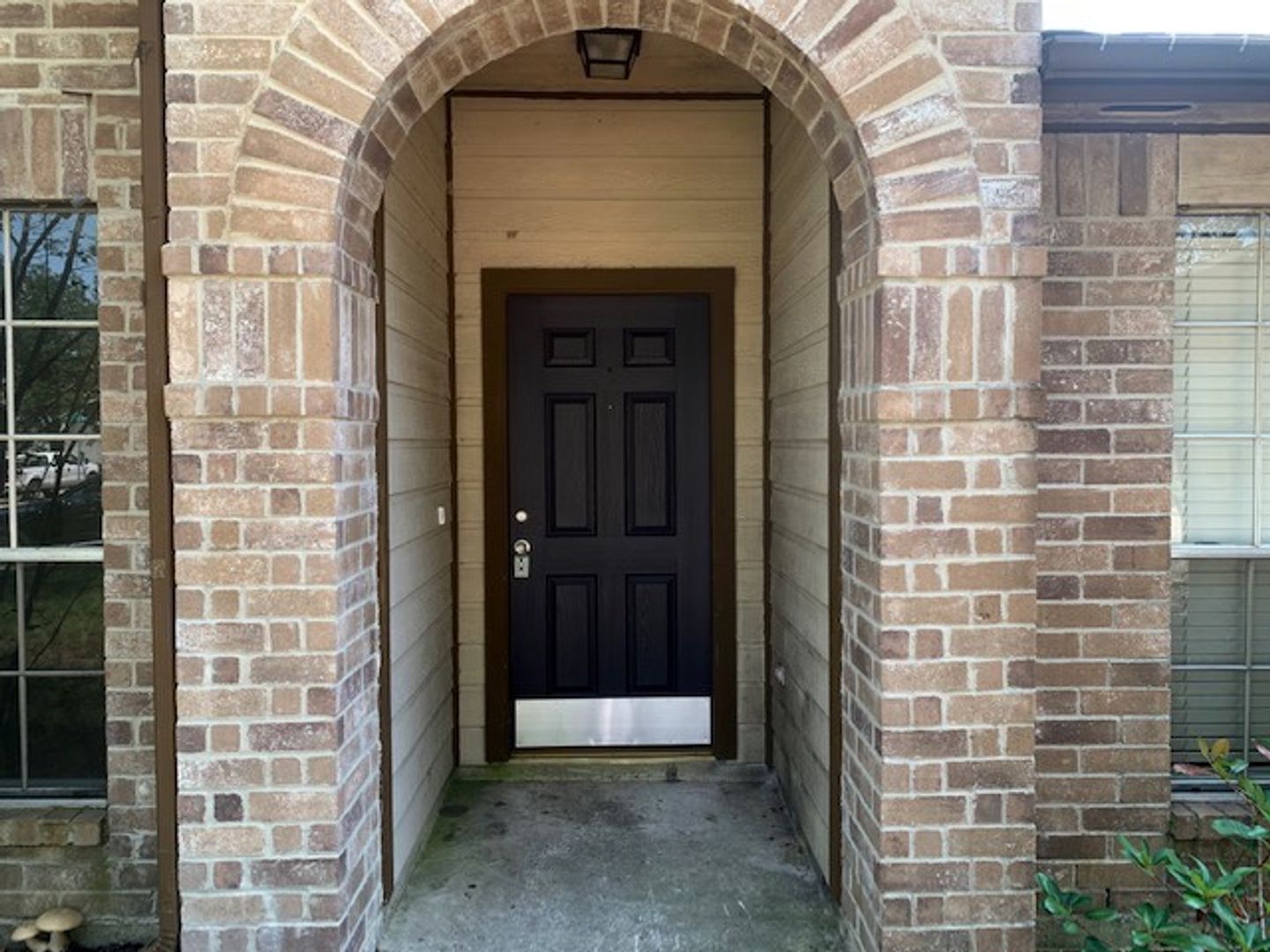 Spring House: 2710 Fox Pitt Rd