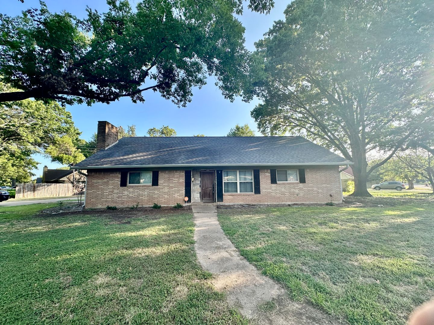 Waco House: 5719 Fairview Dr.