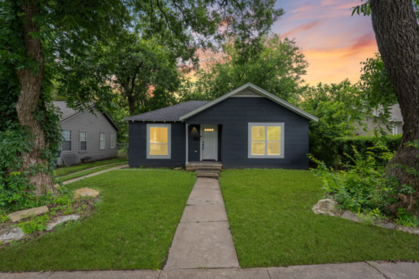 Temple House: 921 N 10th Street