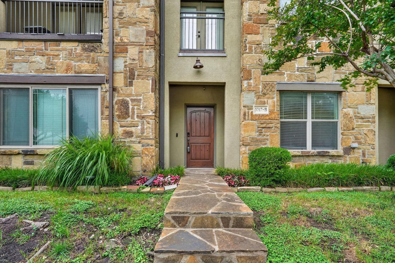 Dallas Condo: 5747 Prospect Ave. Apt. B