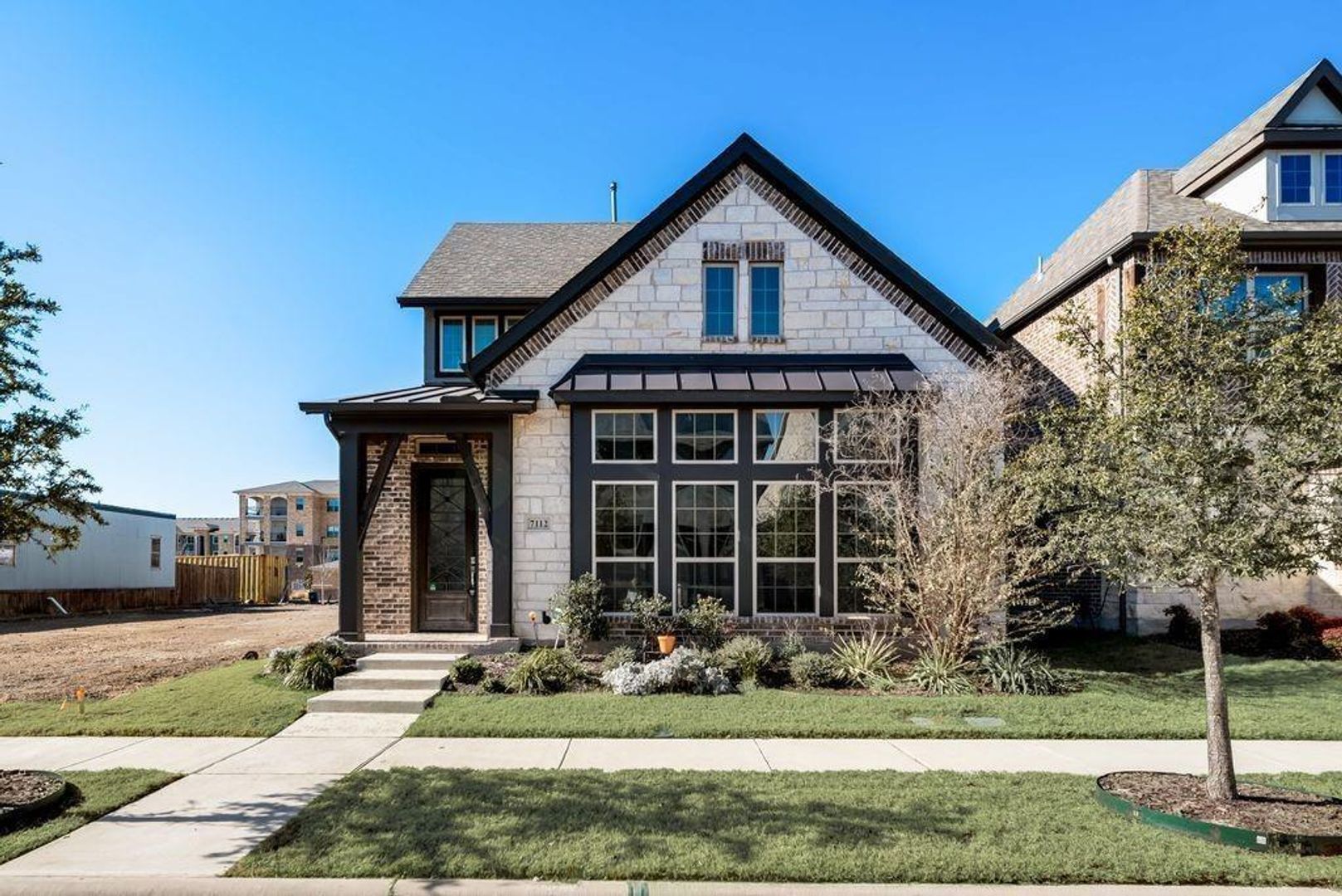 McKinney House: 7112 Royal View Drive