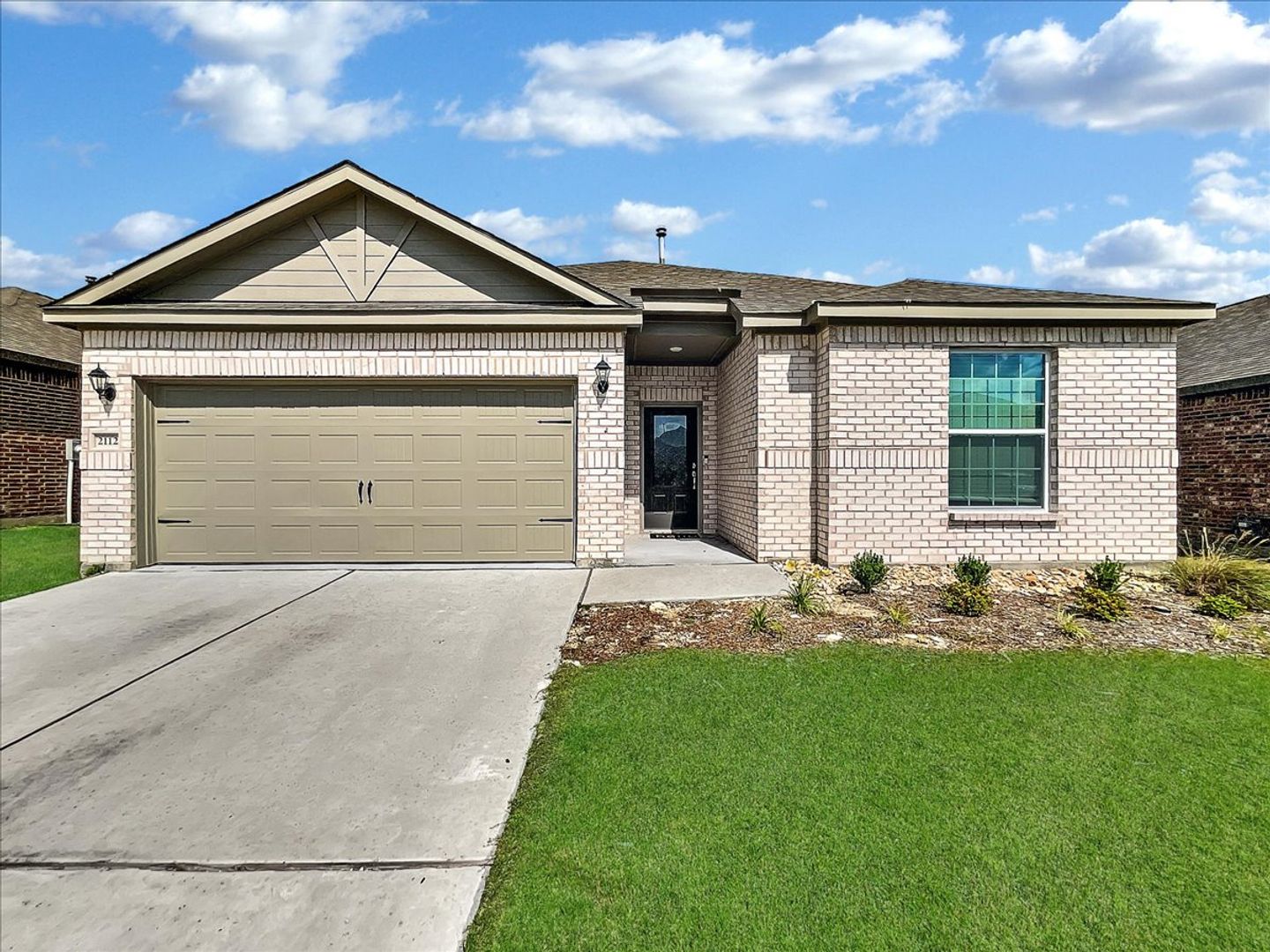 Anna House: 2112 Erlinda Drive