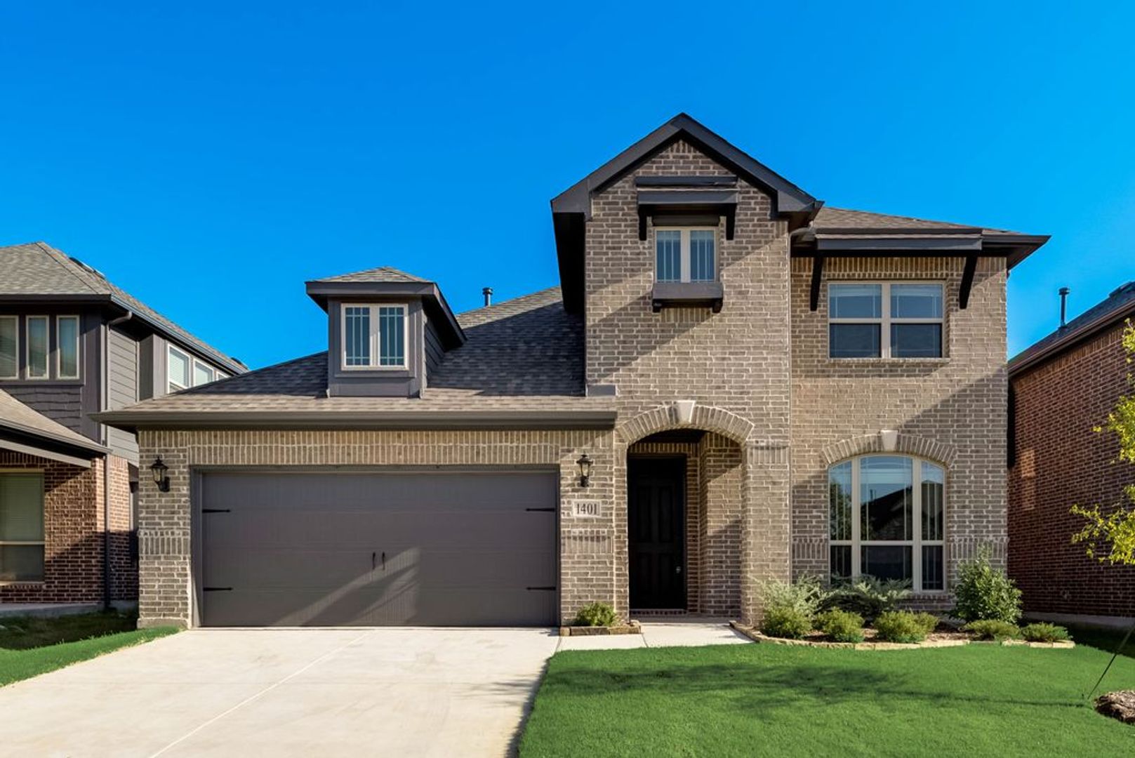 Little Elm House: 1401 Thrasher Drive