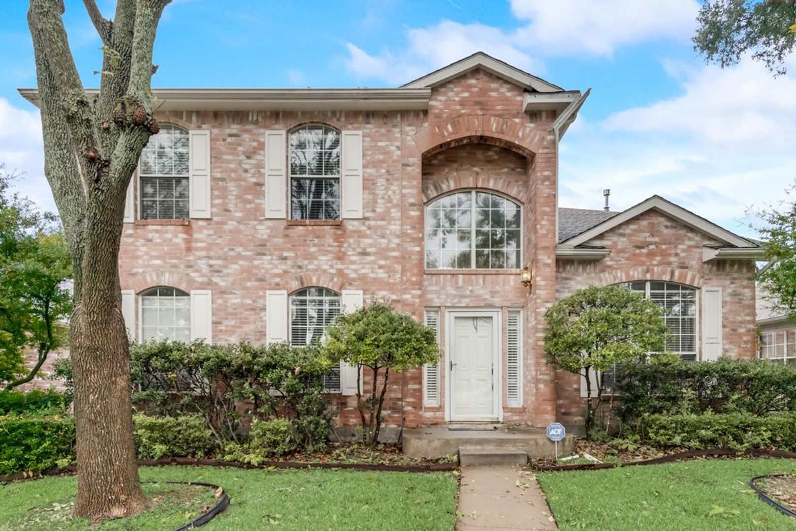 Garland House: 3009 Larkspur Court