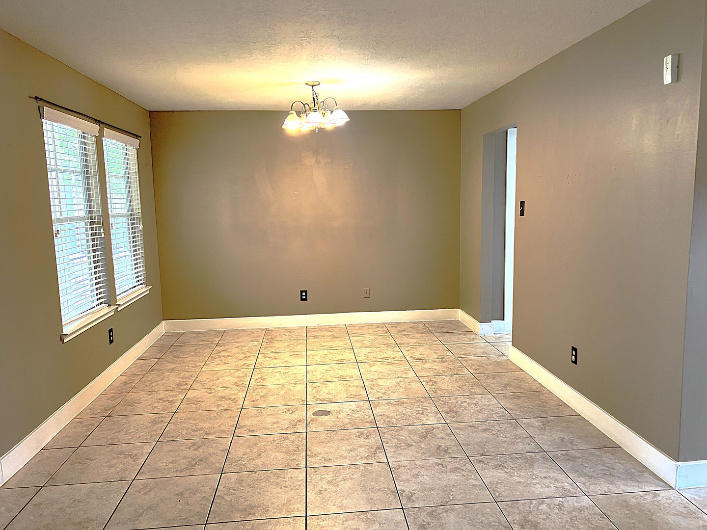 6819 Kingwood Glen Drive 4 of 12