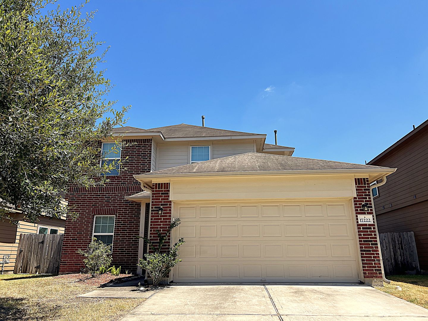 Humble House: 17222 Hannah Oaks Lane