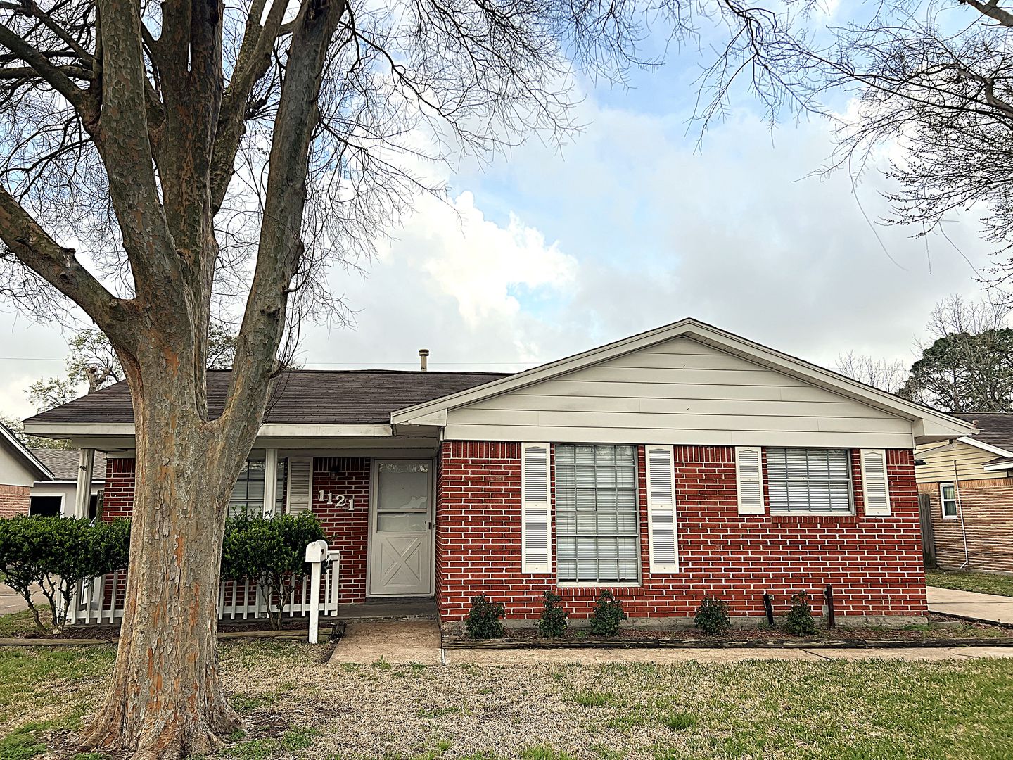 DEER PARK House: 1121 ALICE LANE