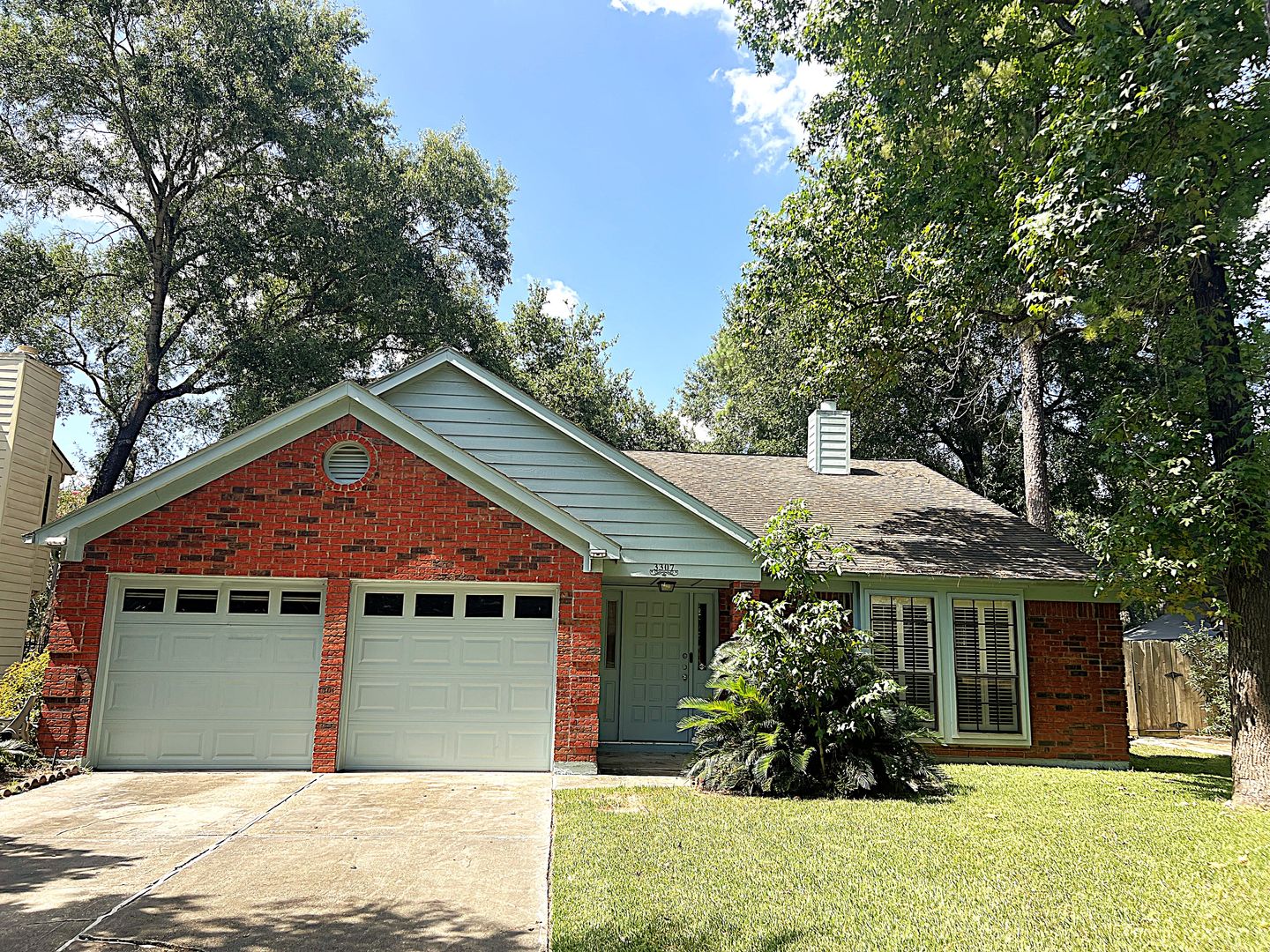 KINGWOOD House: 3307 GOLDEN WILLOW DR,