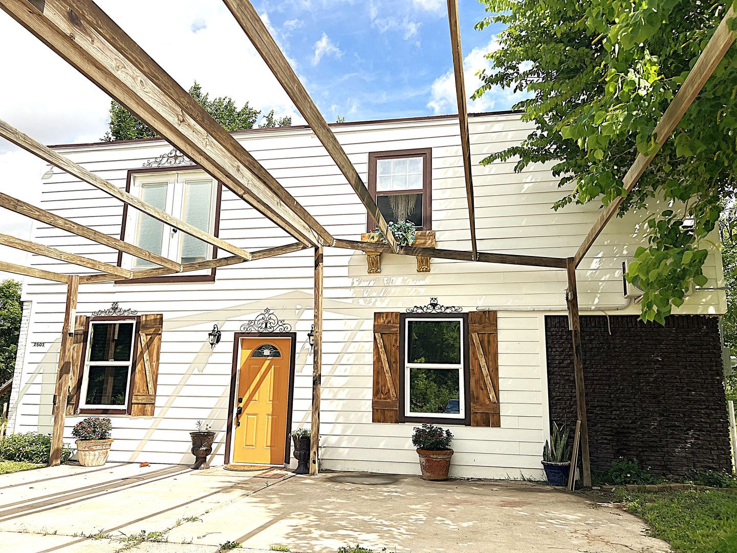 Humble Multiplex: 2503 River Crest Drive