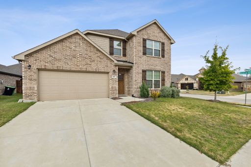 Beautiful 4/3 Home in Aubrey!! – photo 1