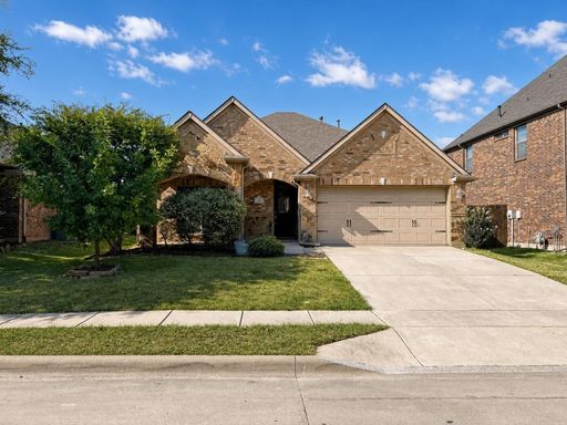 Spacious 3/2 with Stainless Steel Appliances, Covered Patio, Garden Tub and Community Amenities