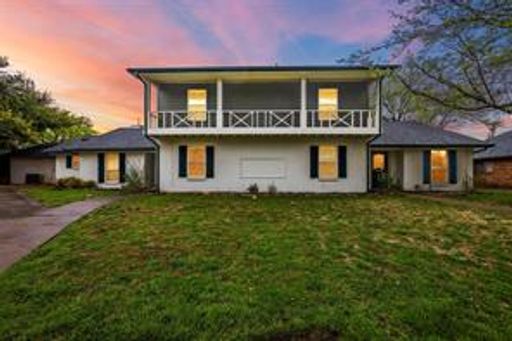 Spacious 3 bedroom 2.5 bath home in Northwood Hills – photo 1