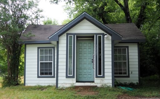 1 Bed - 1 Bath House near UNT – photo 1