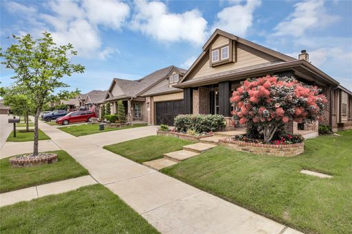 Argyle 3-bed 2-bath with Swimming Pool !