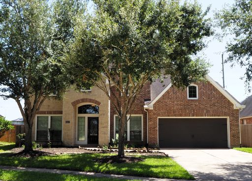 4 Bed 3.5 Bath in Firethorne Community – photo 1