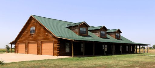 4 Bed 3.5 Bath with 11.5 Acres in Krum