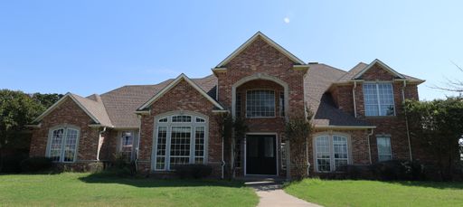 4 Bed 4 Bath with 20 Acres in Crossroads