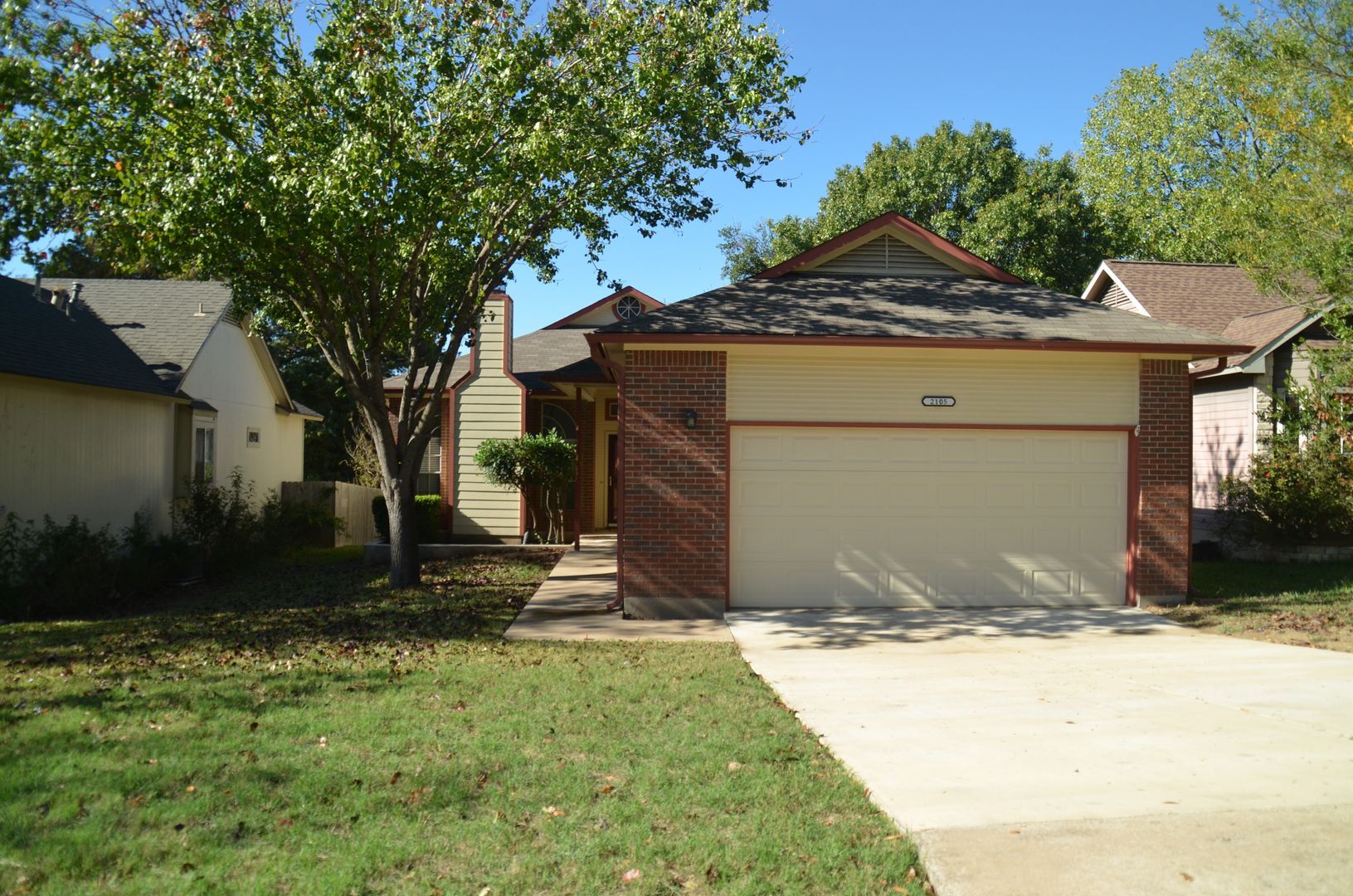 Austin House: 2105 Cervin Blvd
