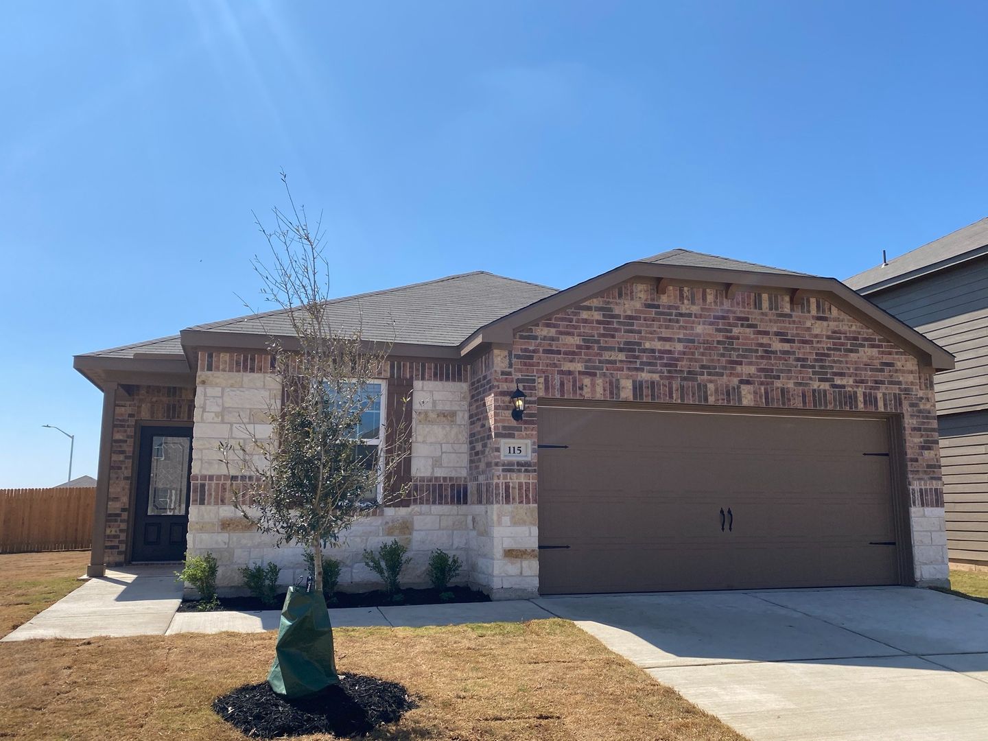 Liberty Hill House: 115 Constitution St