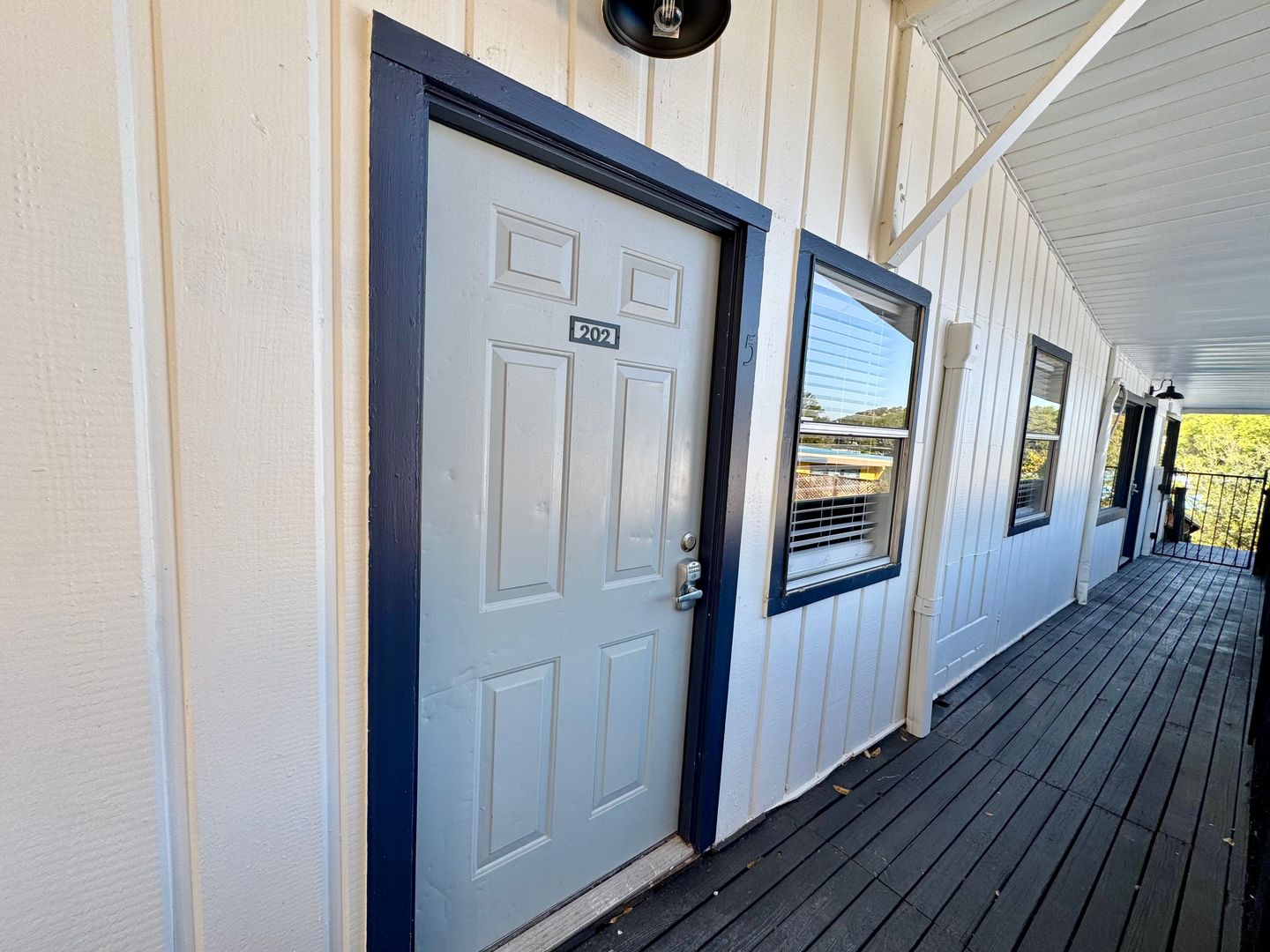 Sunrise Beach Village Apartment: 705 Sunrise Ave