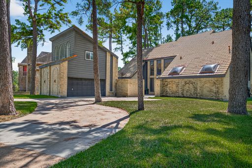 Hidden Gem in Acres Home – photo 1