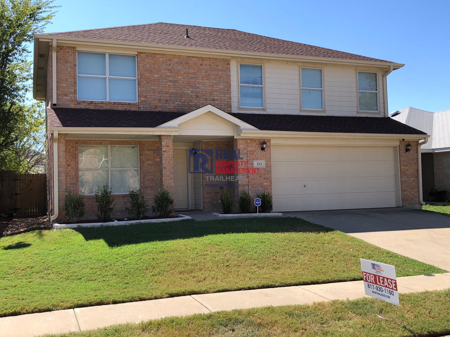 Fort Worth House: 313 Dakota Ridge Drive