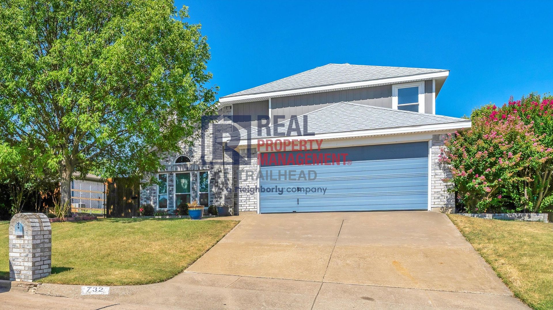 Fort Worth House: 732 Burlington Avenue