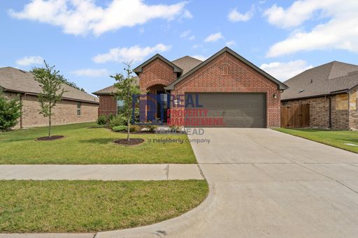 Stunning 4-Bed, 2-Bath Home in a Great Location! – photo 1
