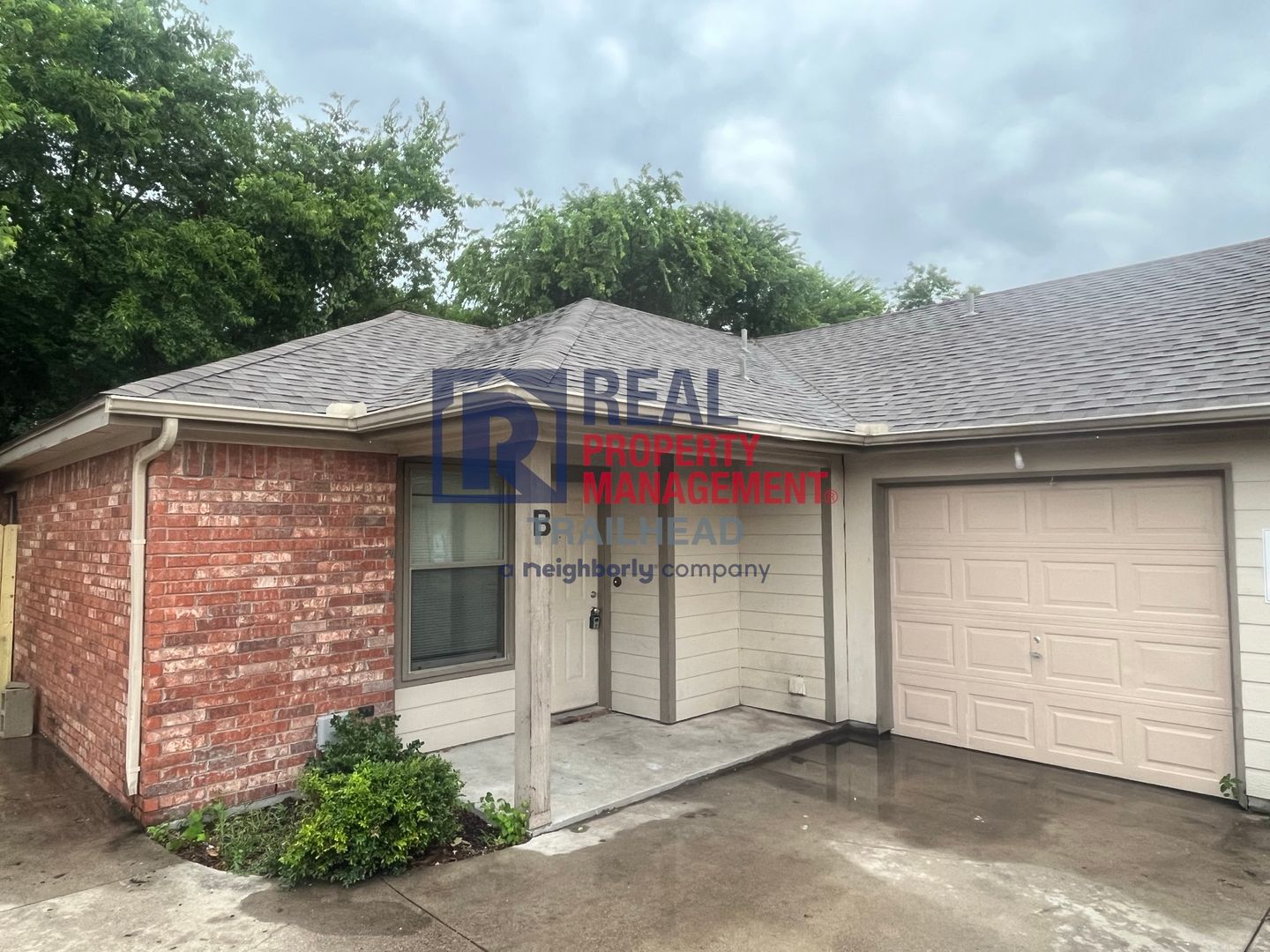 Welcoming - 3 Bed/2 Bath - Move In Ready!