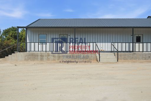 2-Bedroom Country Home with Private Horse Stall & Turnout