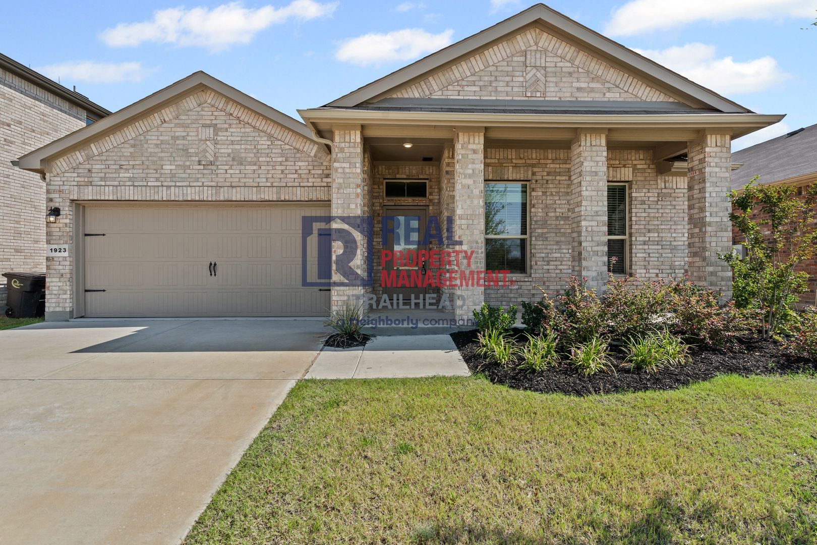 Cleburne House: 1923 Jackson Street