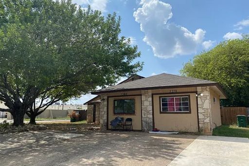 Meadow Rise 3 Bed / 2 Bath with Granite Kitchen and Fenced Backyard – photo 1