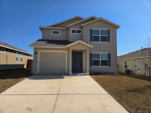 3 Bed / 2.5 Bath with Kitchen Island, Stainless Steel Appliances, and Spacious Backyard – photo 1