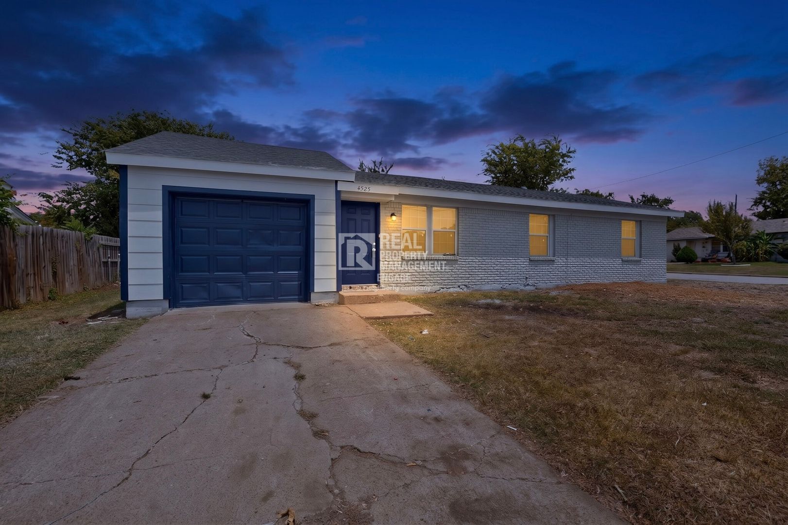 Haltom City House: 4525 Hunter Street