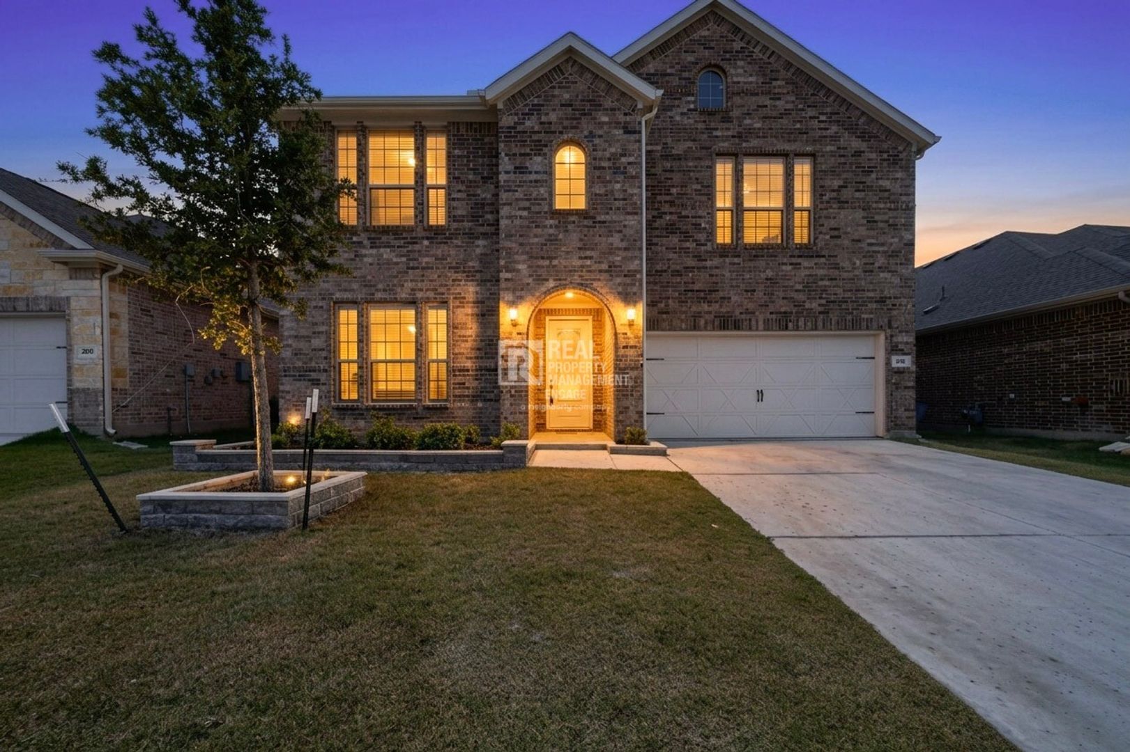 Little Elm House: 212 Invermore Dr