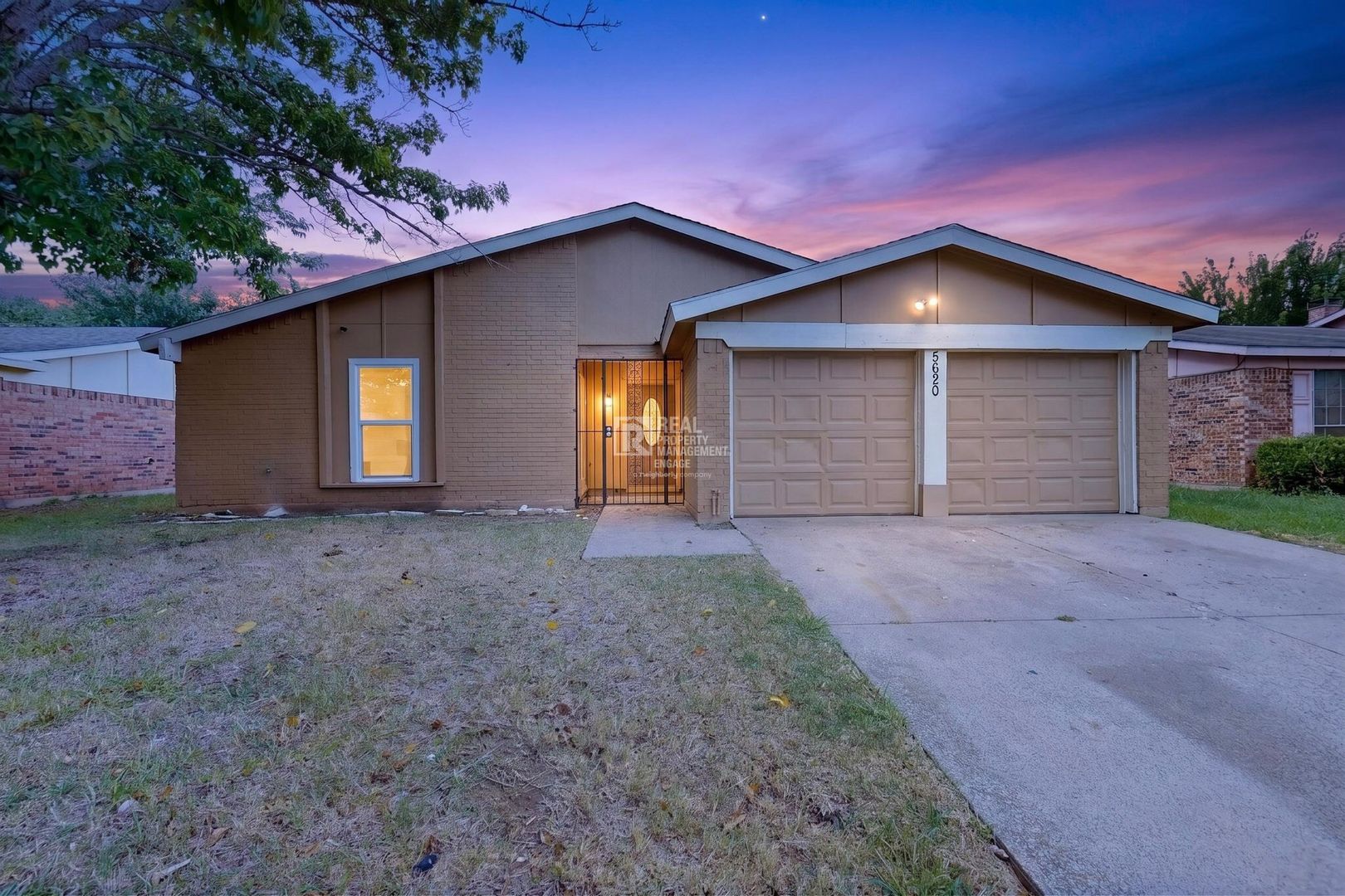 Fort Worth House: 5620 Norris St