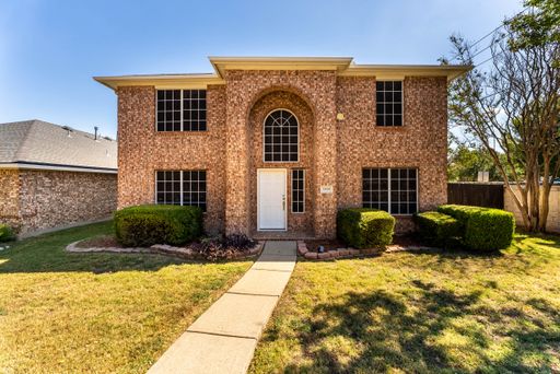 Beautiful 3 bed 2.5 Corner Home Ready to Move-In! – photo 1
