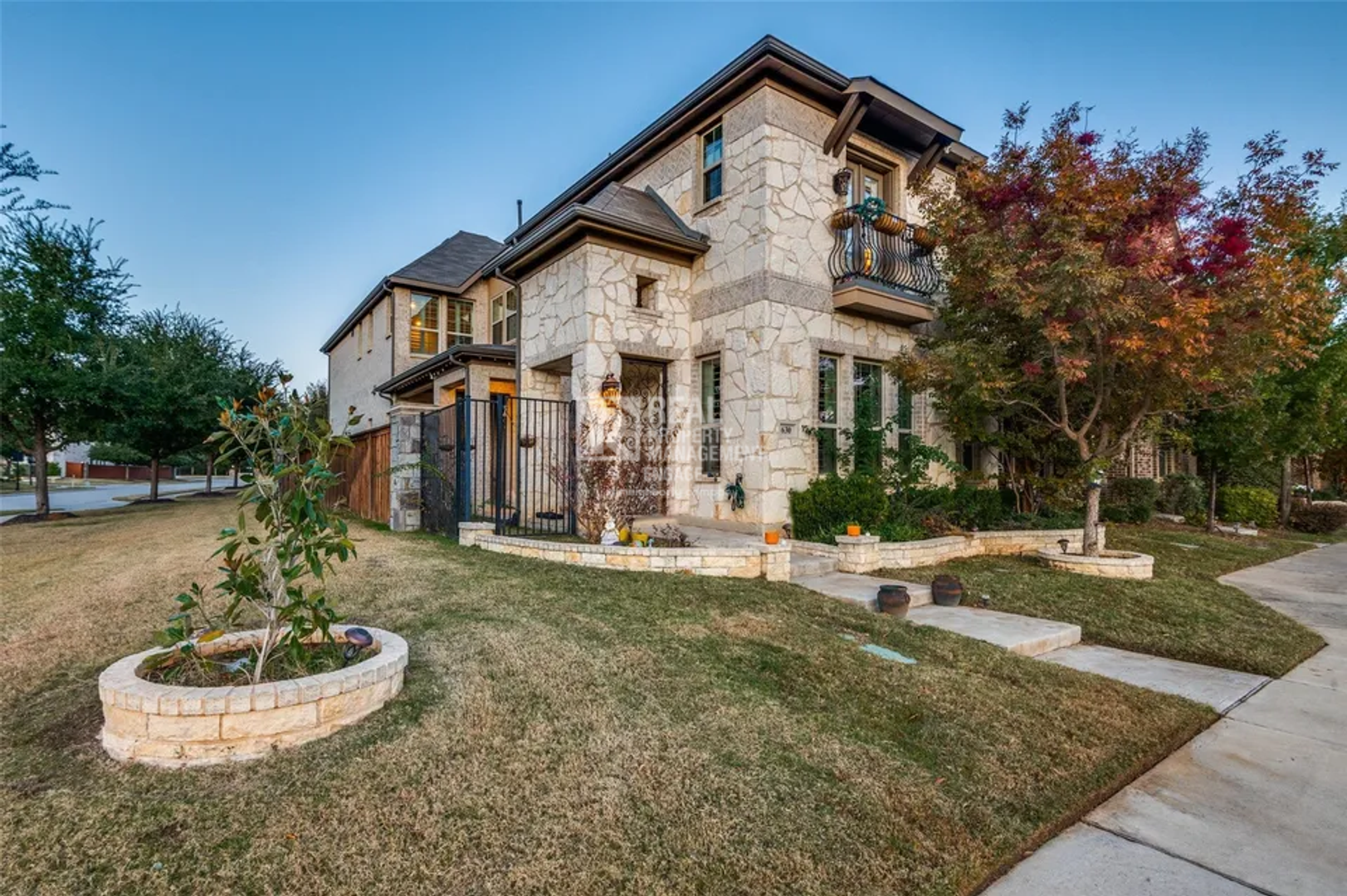 Coppell House: 630 Bridge St