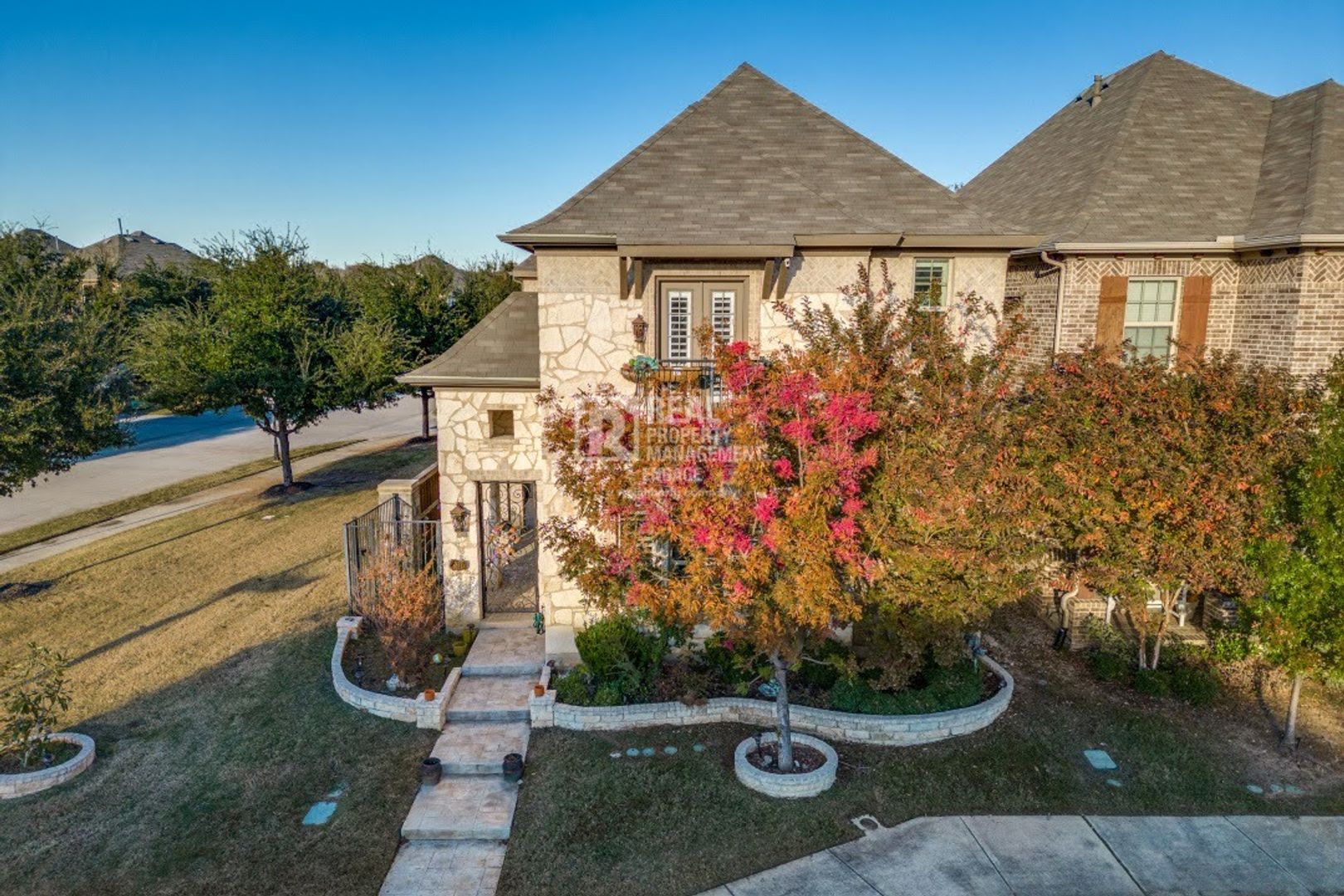 Coppell House: 630 Bridge St