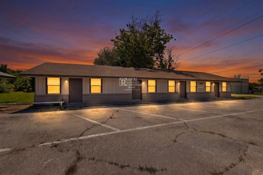 Updated 1 Bedroom Lewisville Rental with Easy Metroplex Access – photo 1
