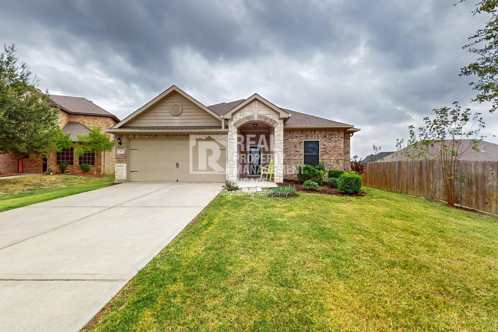 Sanger House: 10 Kramer Ct