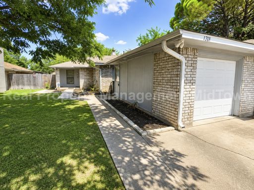 4209 Wingrove Dr, Arlington, TX 76015 – Beautiful Home Ready for Move-In! – photo 1