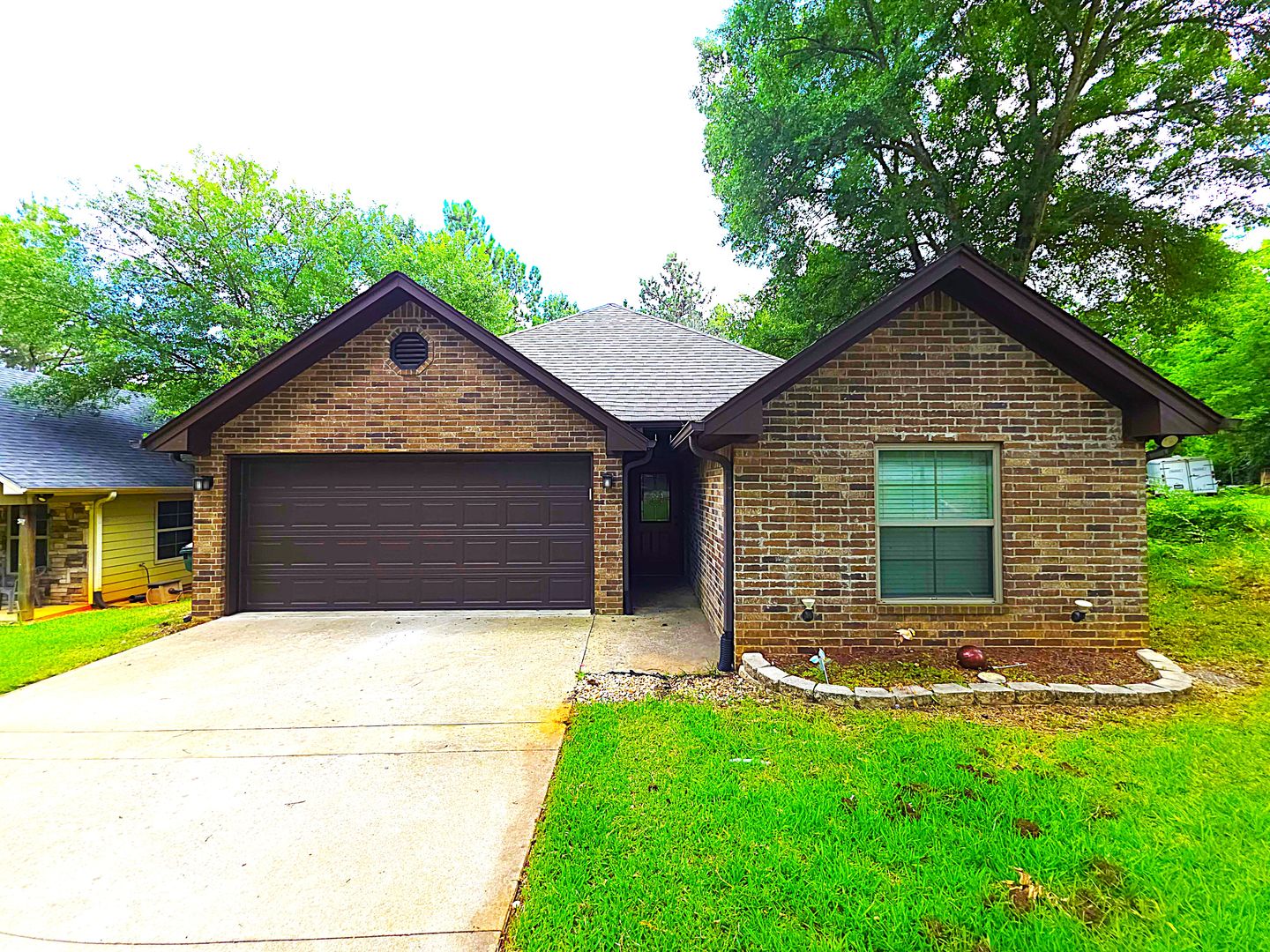 Tyler House: 1424 Dogwood Street