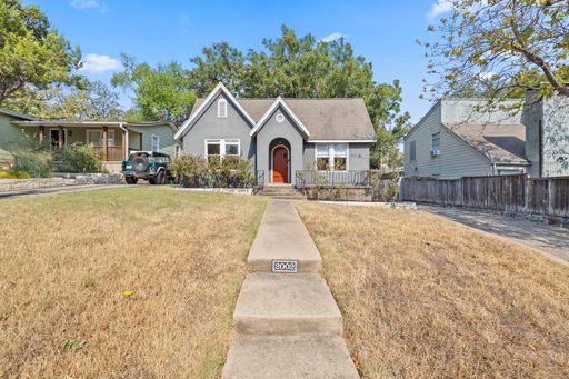 Charming Travis Heights 2/1 – photo 1